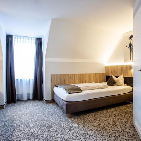Amtsstueble Hotel & Restaurant Mosbach  Eksteriør billede