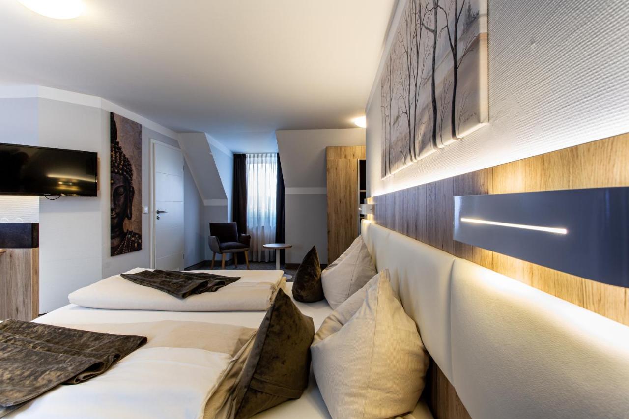 Amtsstueble Hotel & Restaurant Mosbach  Eksteriør billede