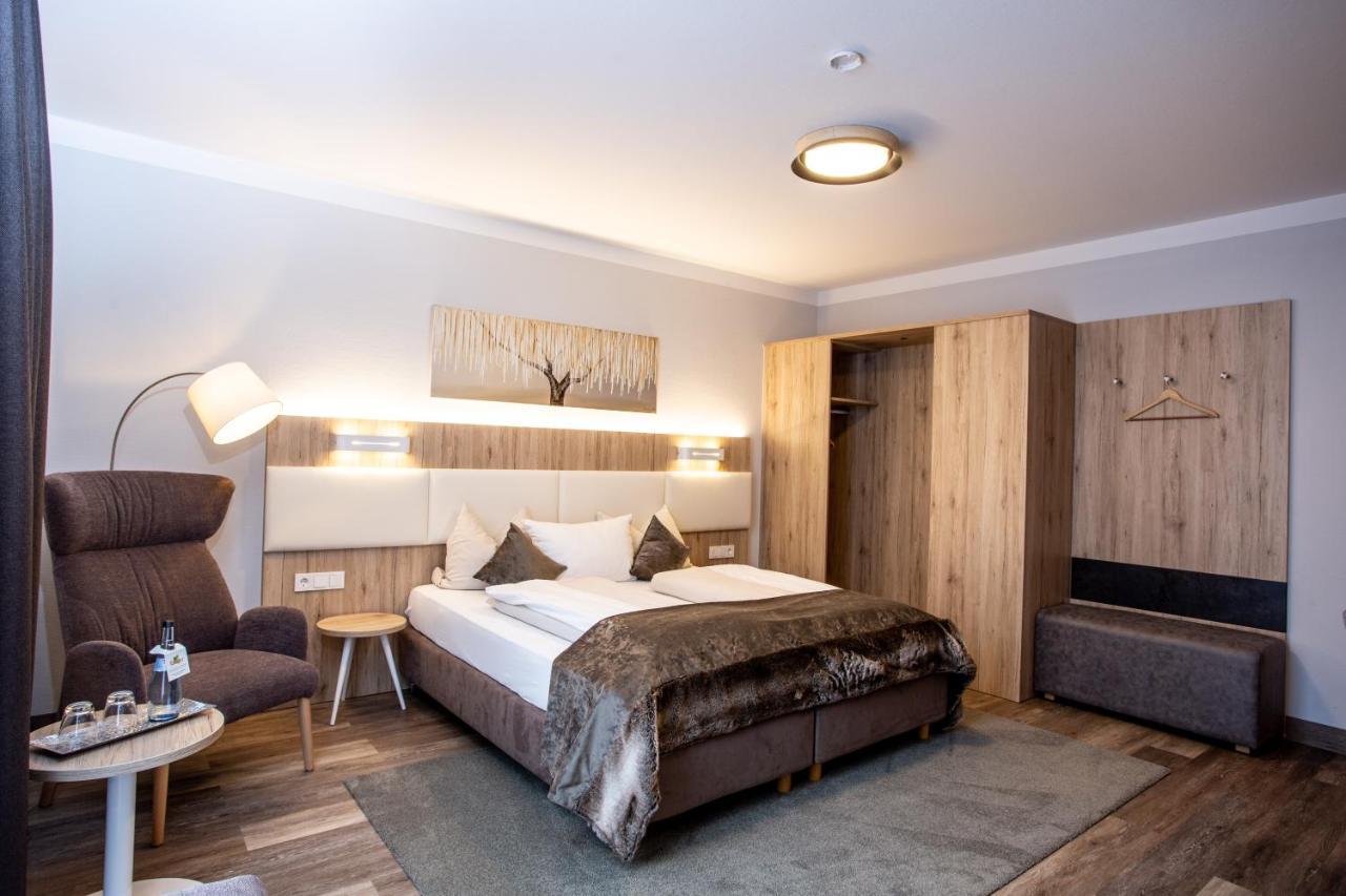 Amtsstueble Hotel & Restaurant Mosbach  Eksteriør billede