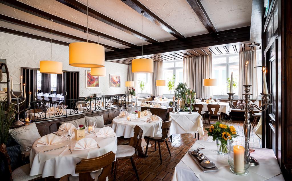 Amtsstueble Hotel & Restaurant Mosbach  Eksteriør billede